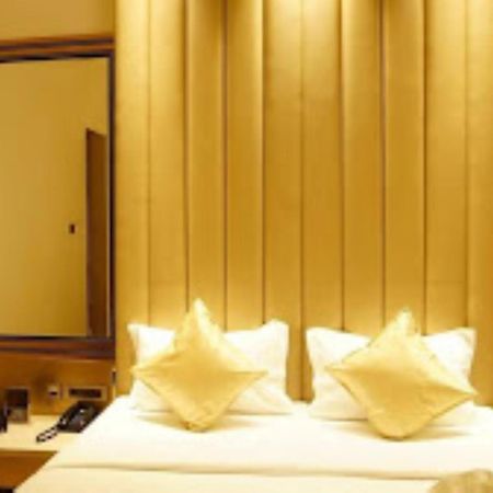 Red Orchid Hotel Kanpur Exterior photo