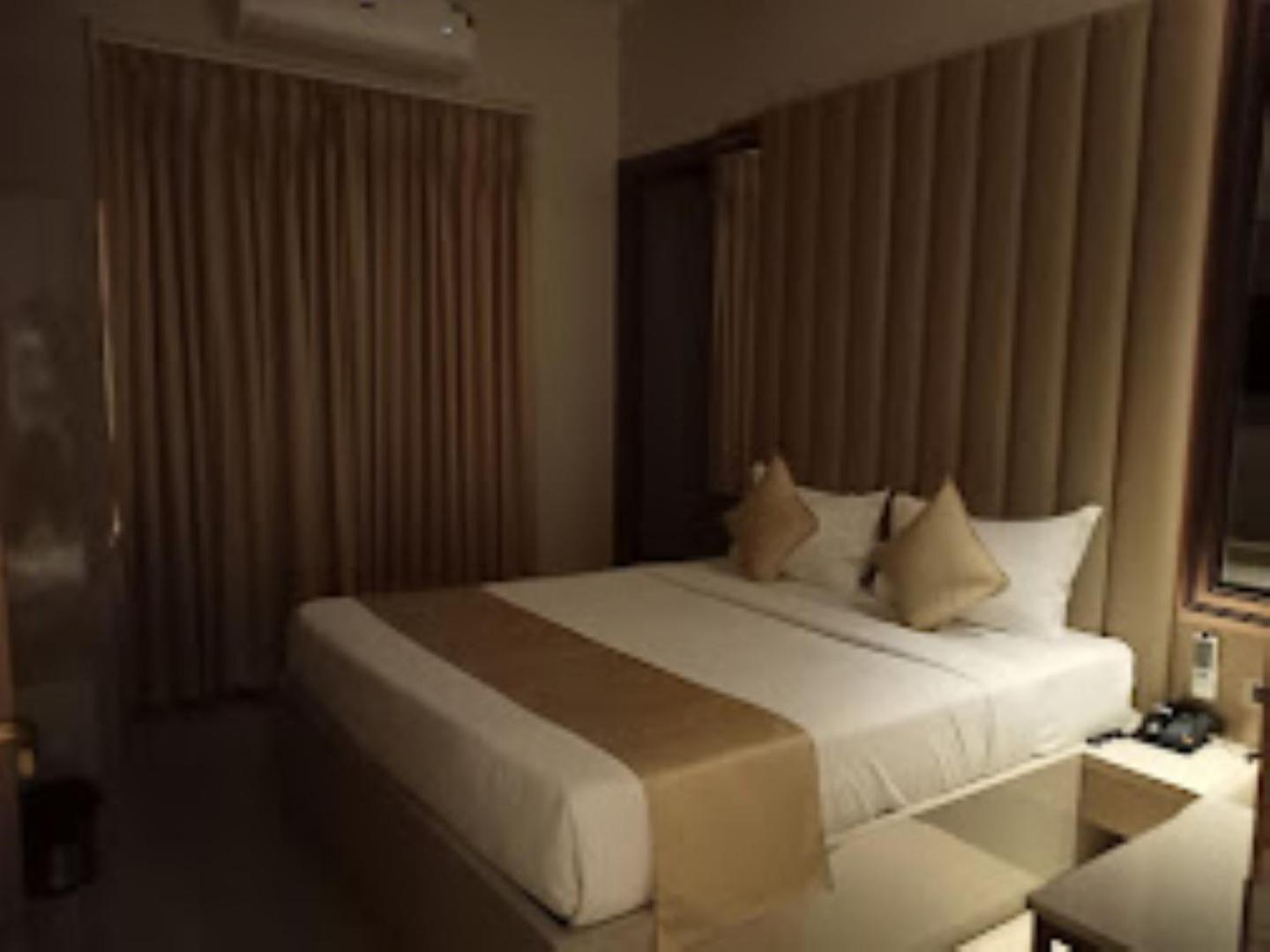 Red Orchid Hotel Kanpur Exterior photo